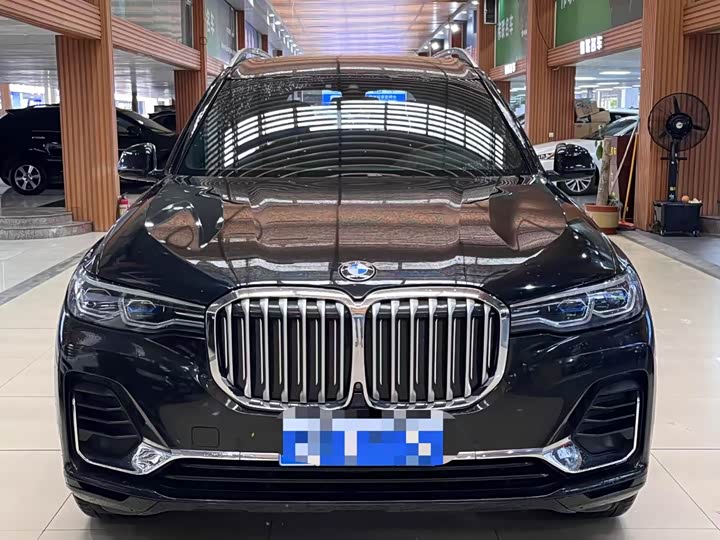 Фото 2 - BMW X7