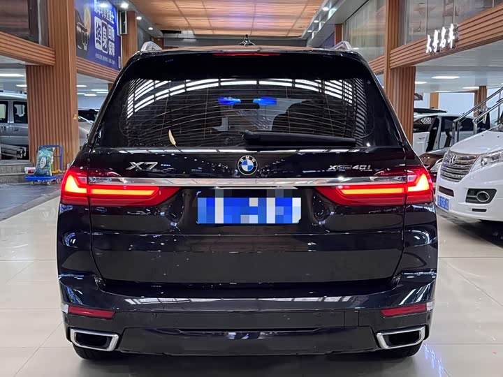Фото 8 - BMW X7