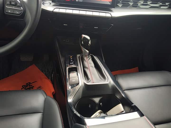 Фото 14 - MG Motor 5