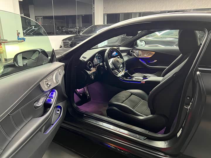 Фото 11 - Mercedes-Benz C-Class AMG