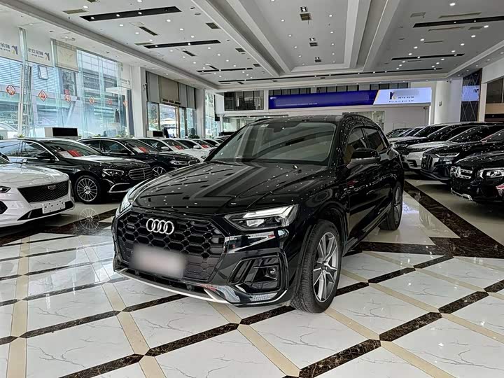 Фото 2 - Audi Q5L