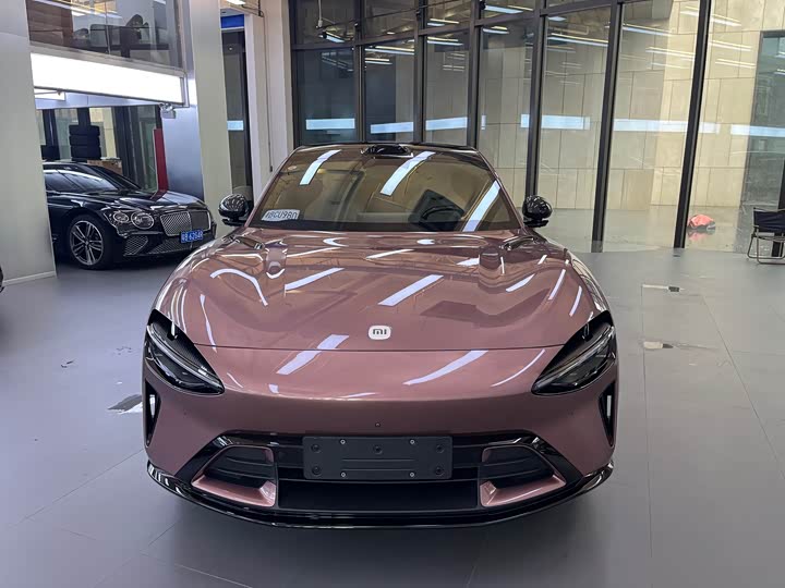 Фото 2 - Xiaomi YU7