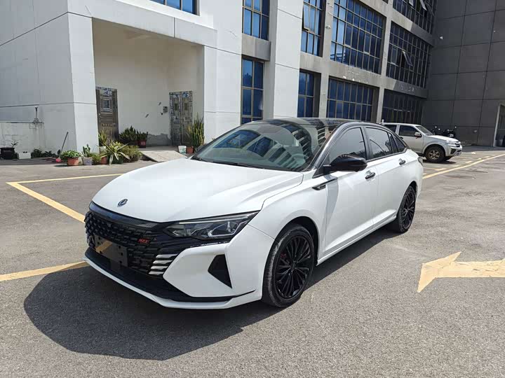 Фото 1 - Dongfeng Aeolus Yixuan Max