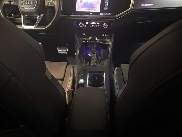 Фото 9 - Audi Q3