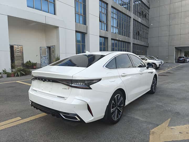 Фото 17 - Chery Arrizo 8