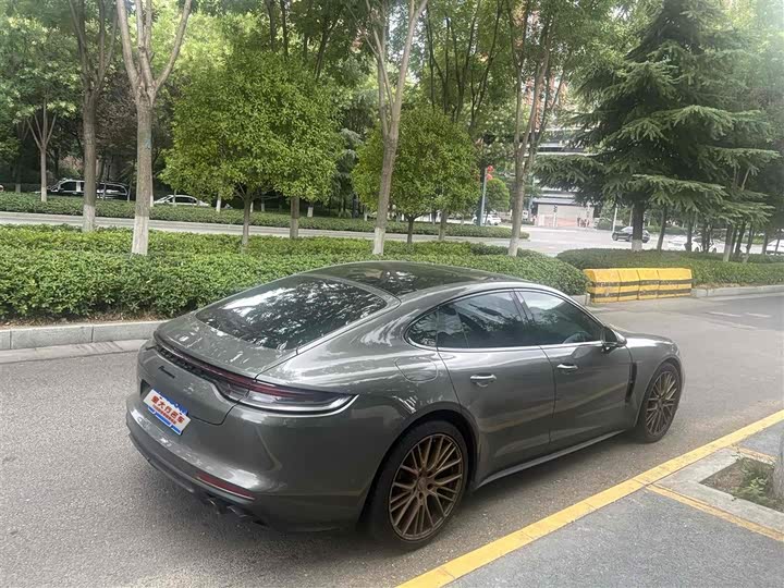 Фото 4 - Porsche Panamera