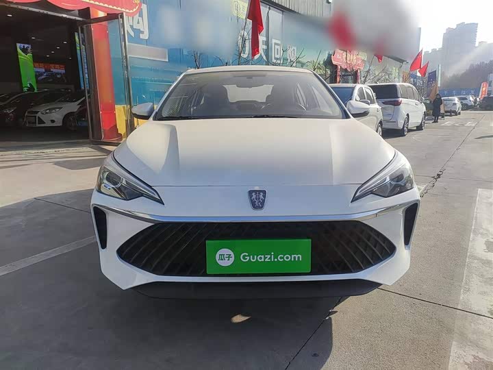 Фото 8 - Roewe i5