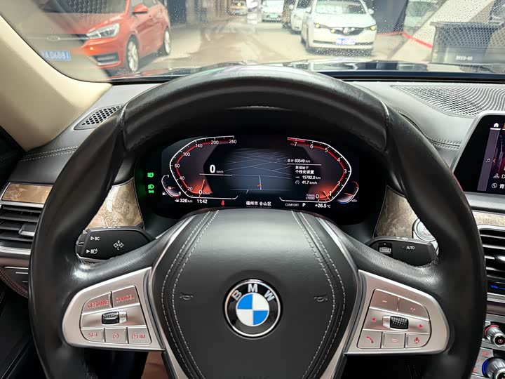 Фото 20 - BMW 7 Series