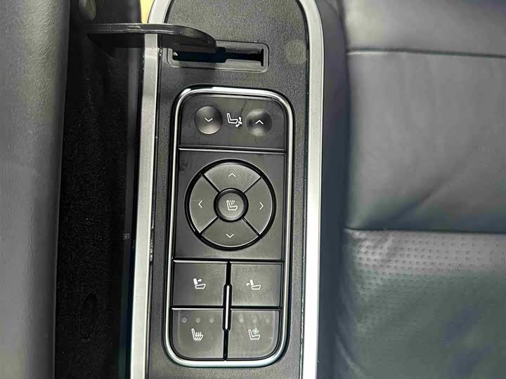 Фото 8 - GAC Trumpchi M8