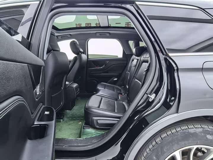 Фото 12 - Lincoln Corsair