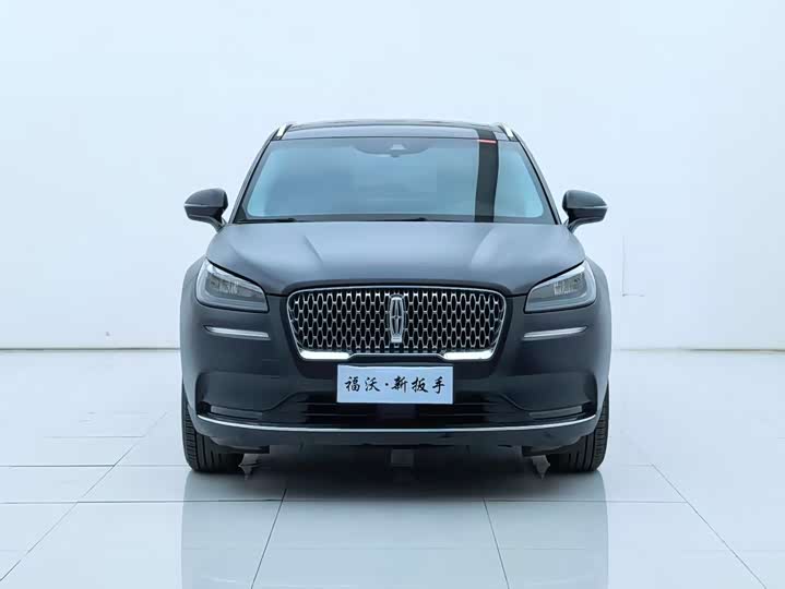 Фото 2 - Lincoln Corsair