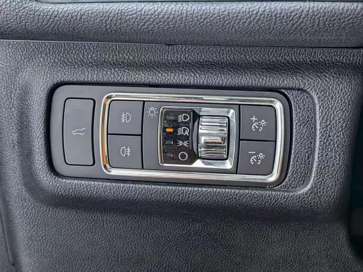 Фото 20 - Lincoln Corsair