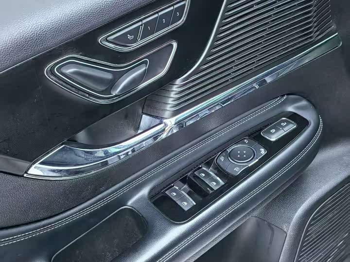 Фото 21 - Lincoln Corsair