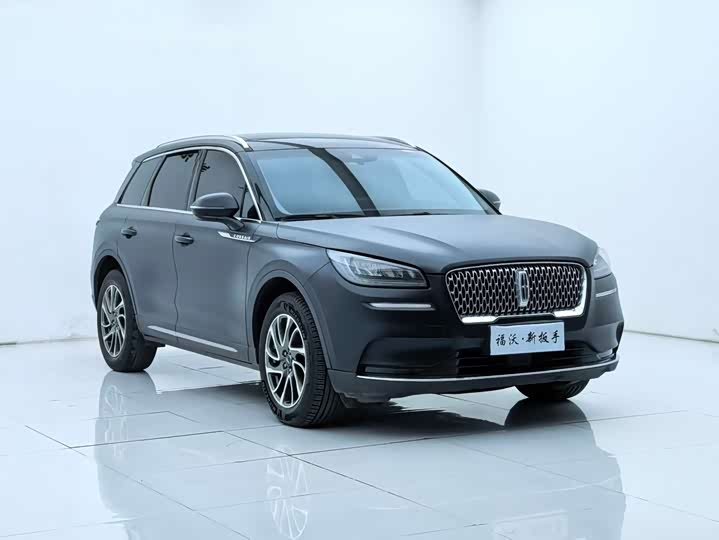 Фото 3 - Lincoln Corsair