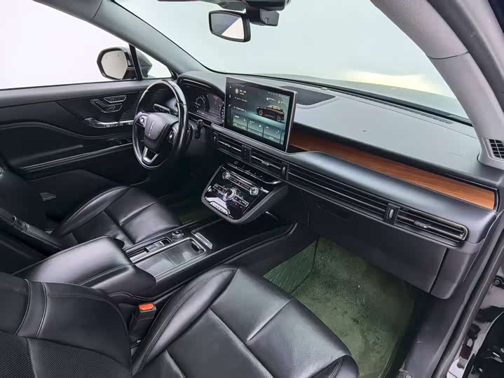 Фото 8 - Lincoln Corsair