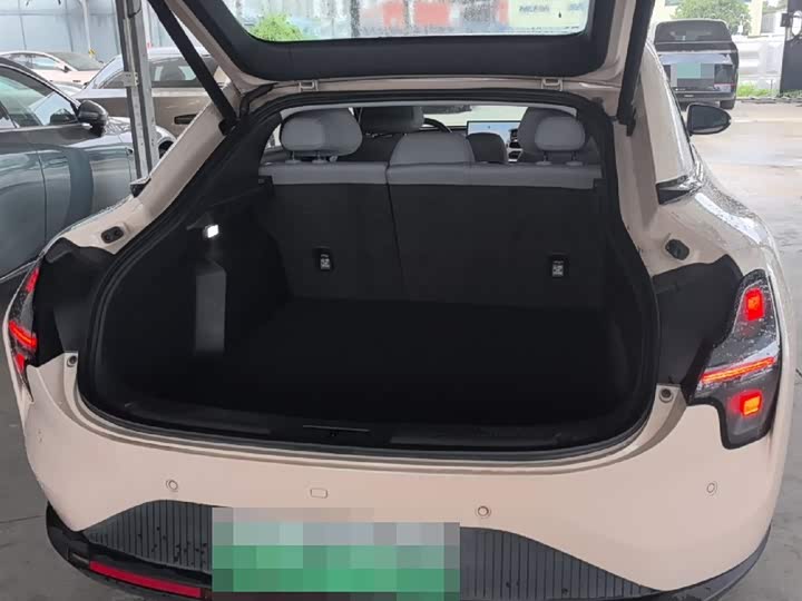 Фото 6 - XPeng Mona M03