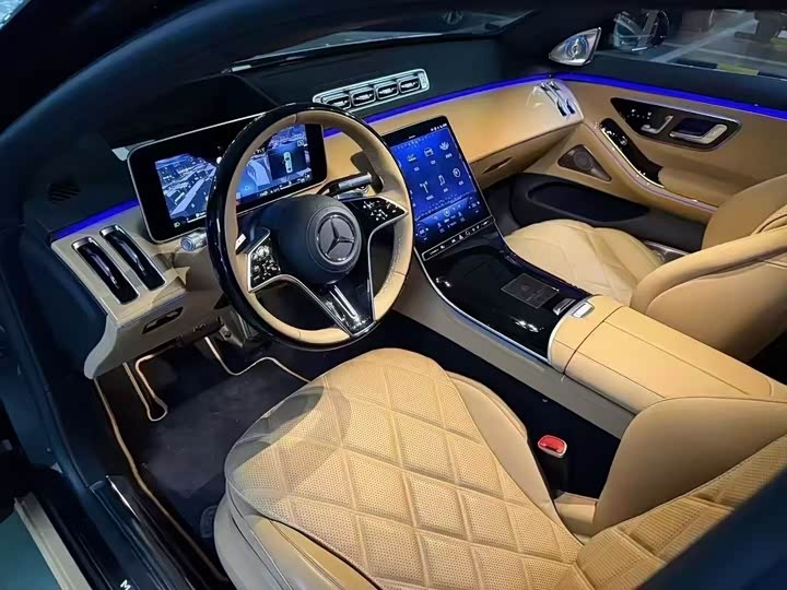 Фото 4 - Mercedes-Benz Maybach S-Class
