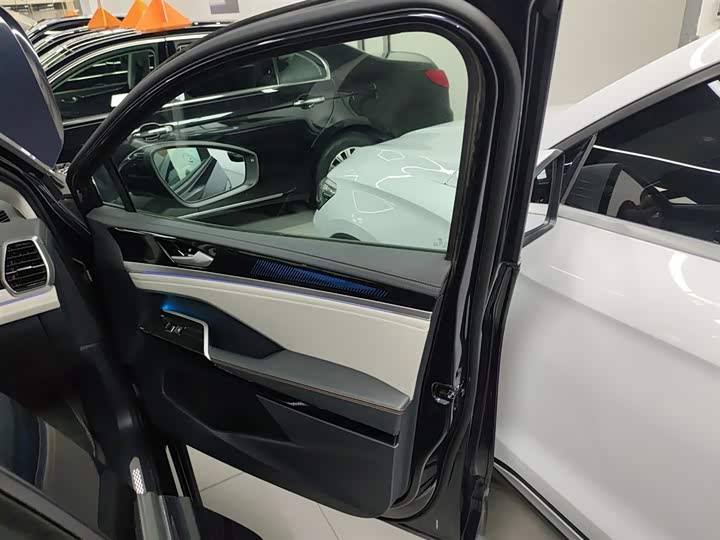 Фото 26 - Volkswagen ID.6 Crozz