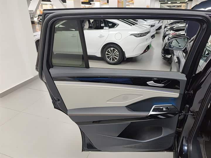 Фото 29 - Volkswagen ID.6 Crozz