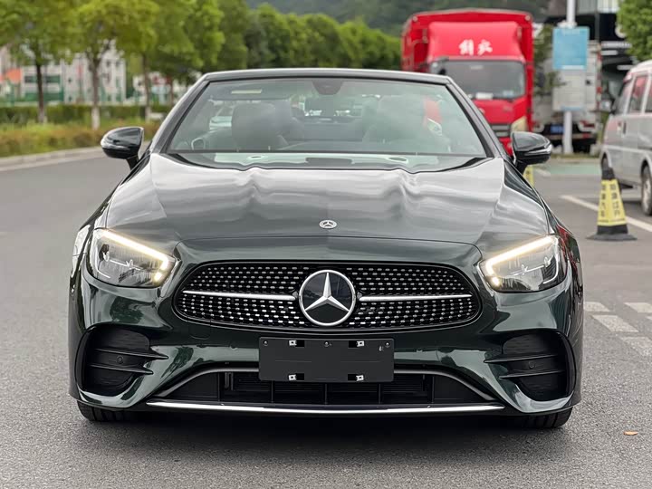 Фото 2 - Mercedes-Benz E-Class