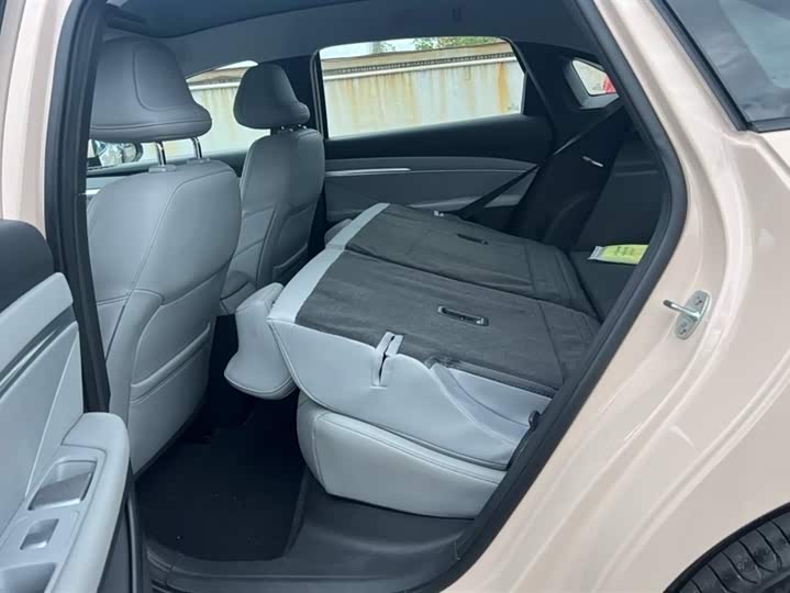 Фото 5 - XPeng Mona M03