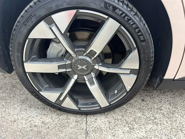 Фото 7 - XPeng Mona M03