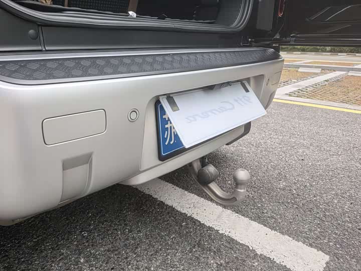 Фото 10 - Land Rover Defender