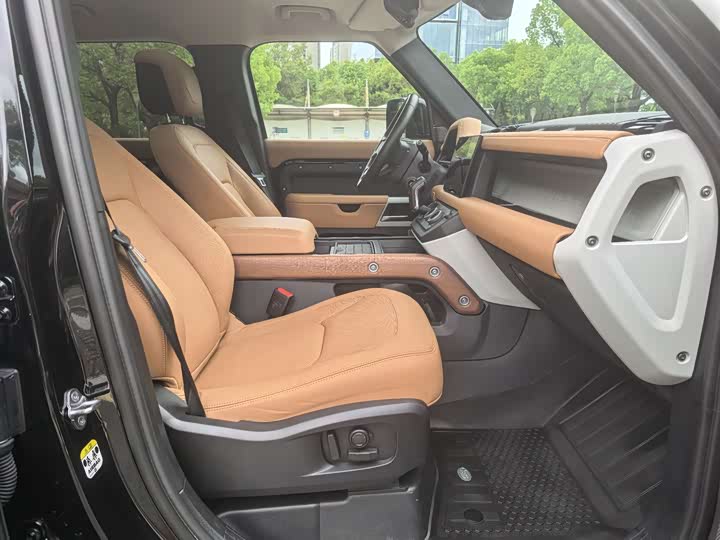 Фото 13 - Land Rover Defender