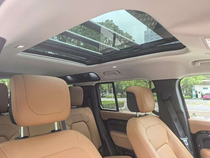 Фото 15 - Land Rover Defender