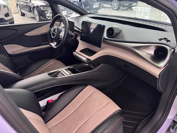 Фото 12 - BYD Dolphin