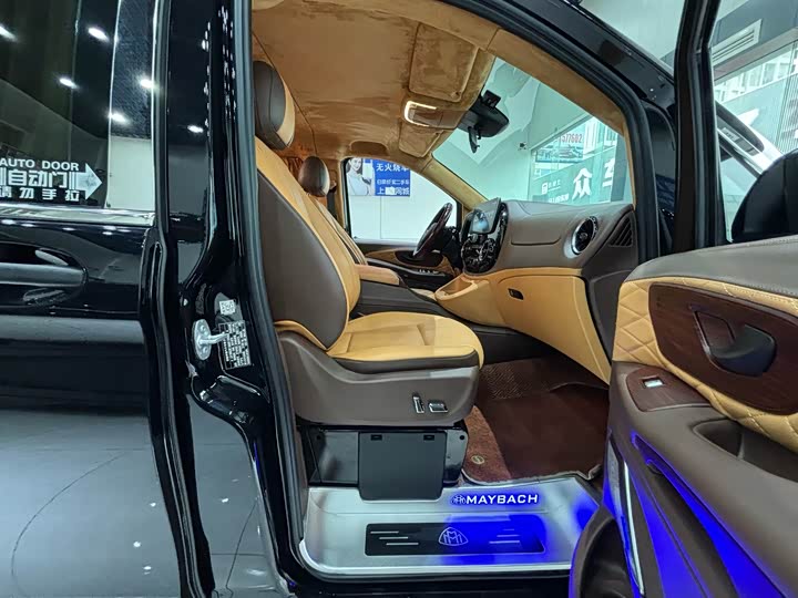 Фото 10 - Mercedes-Benz Vito