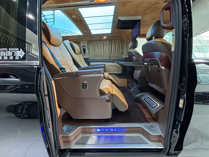 Фото 16 - Mercedes-Benz Vito