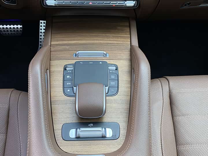 Фото 21 - Mercedes-Benz GLS-Class