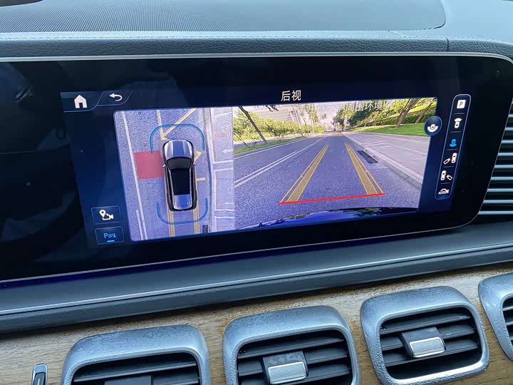 Фото 26 - Mercedes-Benz GLS-Class