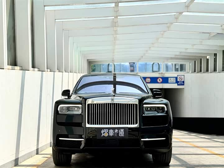 Фото 2 - Rolls-Royce Cullinan