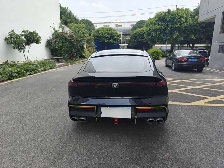 Фото 16 - Changan UNI-V