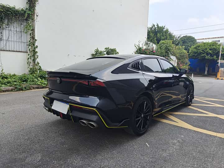 Фото 17 - Changan UNI-V