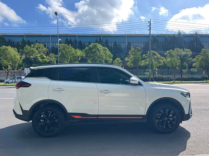 Фото 6 - Geely Atlas