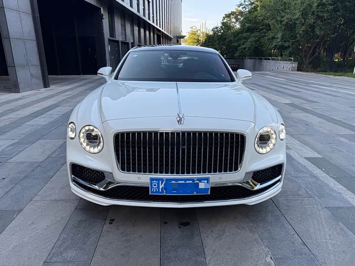 Фото 1 - Bentley Flying Spur