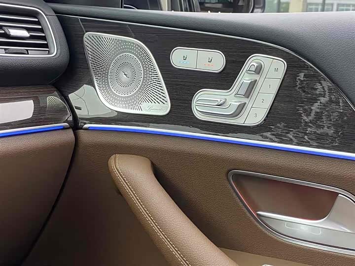 Фото 20 - Mercedes-Benz GLS-Class