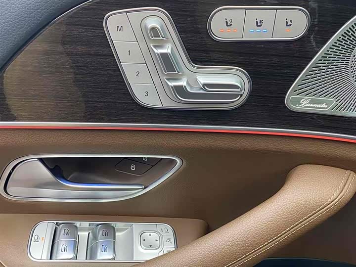 Фото 21 - Mercedes-Benz GLS-Class