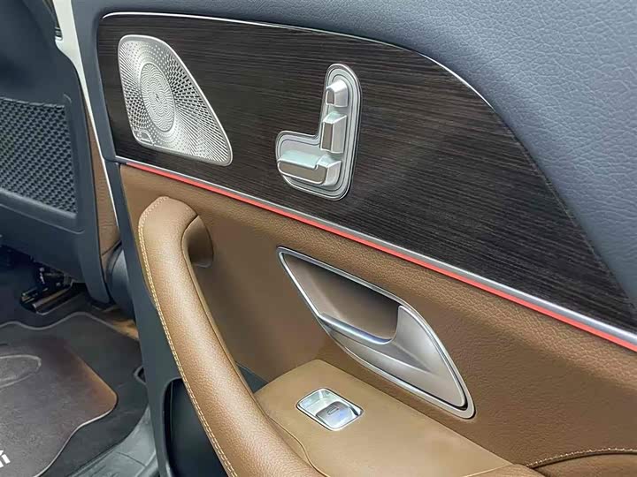 Фото 24 - Mercedes-Benz GLS-Class