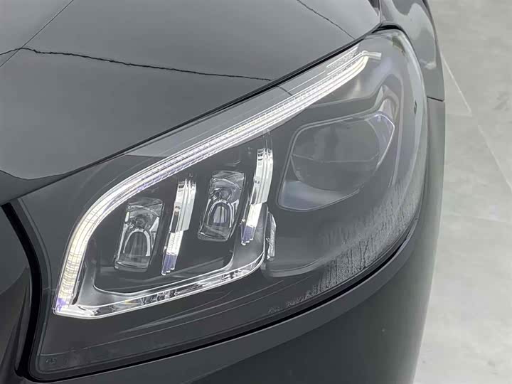 Фото 26 - Mercedes-Benz GLS-Class