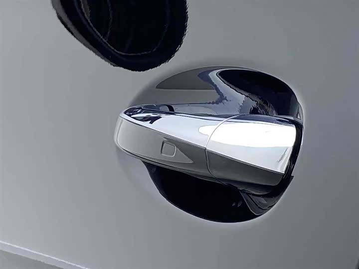 Фото 27 - Mercedes-Benz GLS-Class