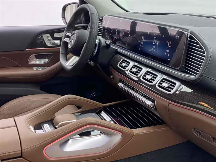 Фото 34 - Mercedes-Benz GLS-Class