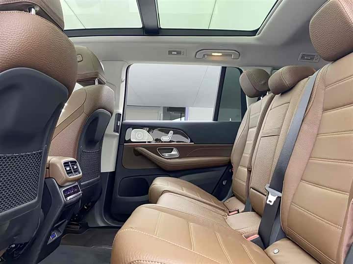 Фото 35 - Mercedes-Benz GLS-Class