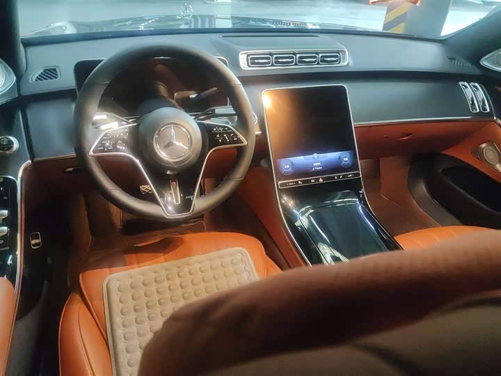 Фото 12 - Mercedes-Benz S-Class