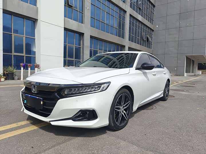 Фото 1 - Honda Accord