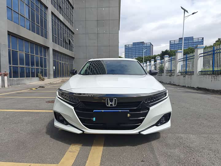 Фото 2 - Honda Accord