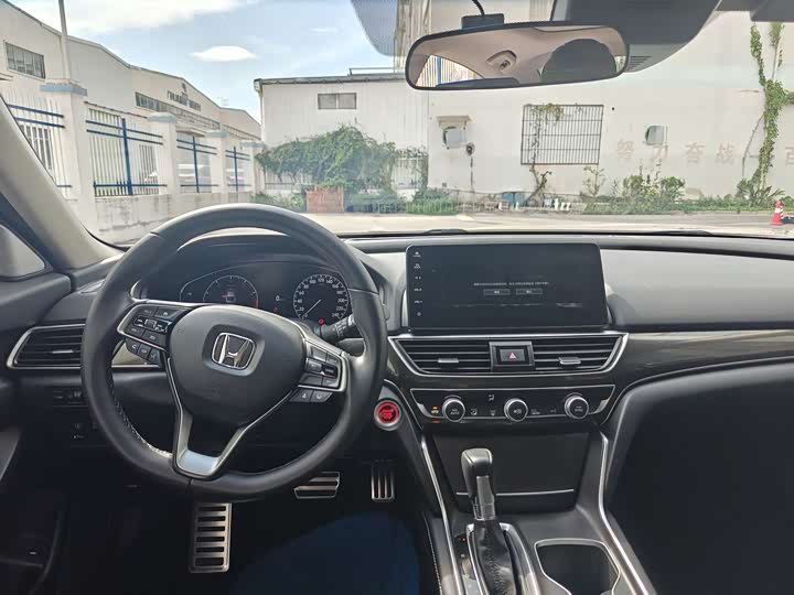 Фото 5 - Honda Accord
